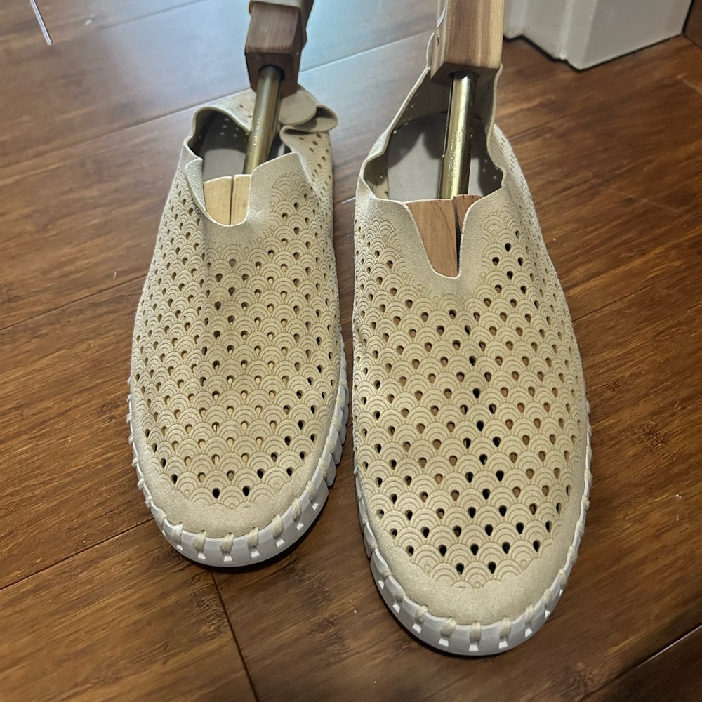 Ilse Jacobsen laser cut shoes